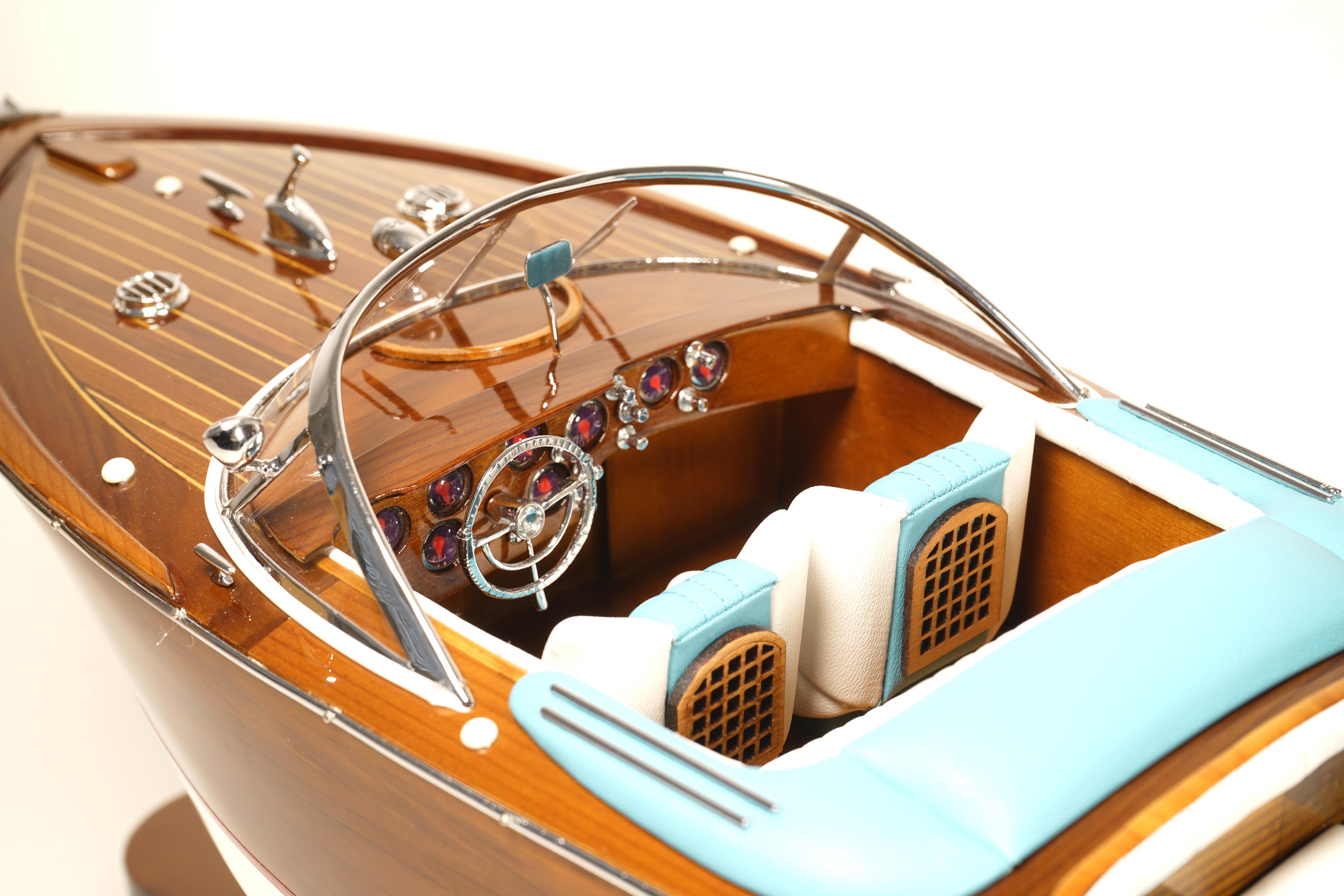 Drewniany Model Motorówki Riva Aquarama (Turkusowa) - ujęcie 3