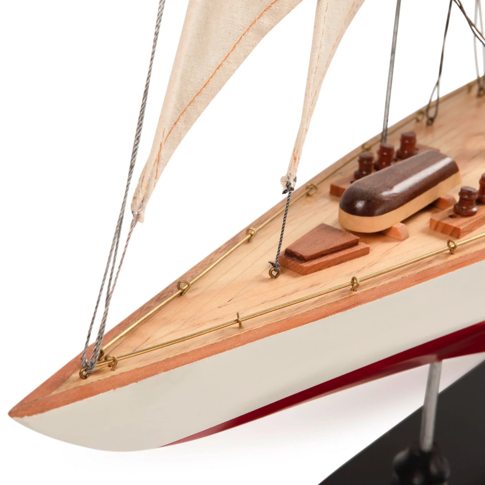 Jacht Endeavour LVI - widok 2